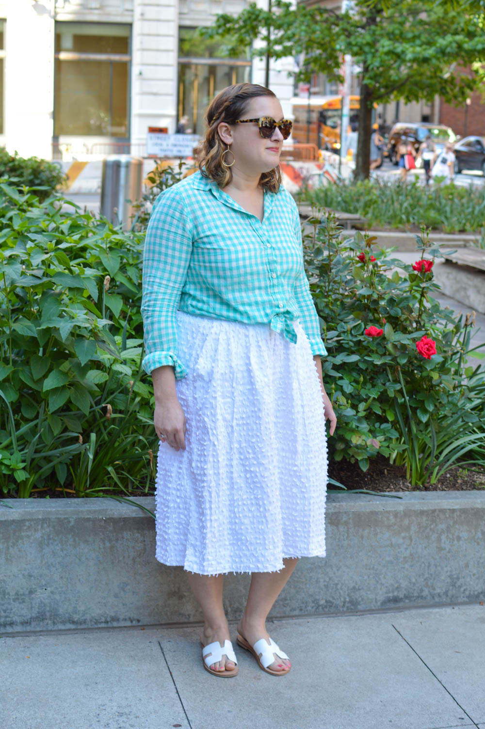 How to Style a Button Down - La Petite Pear